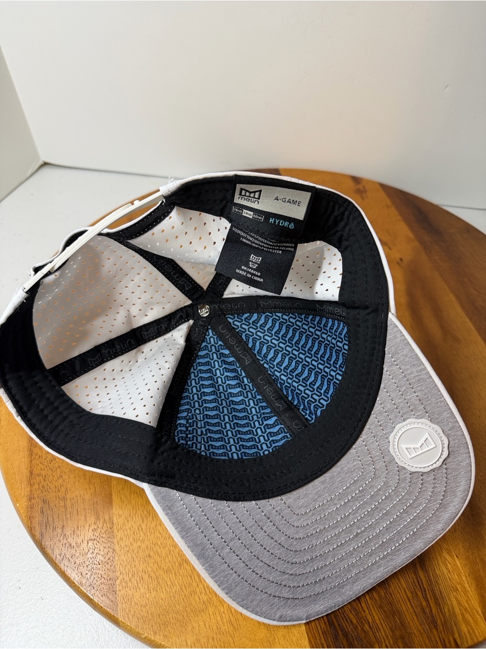 Melin white A-Game Hydro hat, clean, size 58 CM - Picture 7 of 9